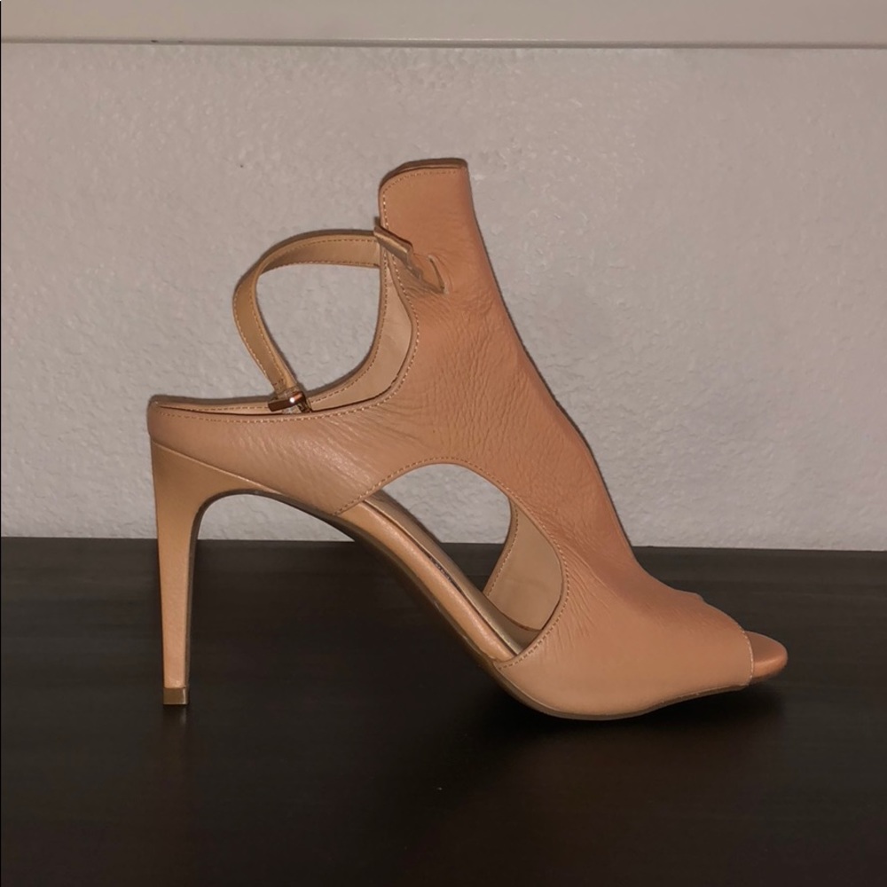 Jessica Simpson Size 9.5 Pump